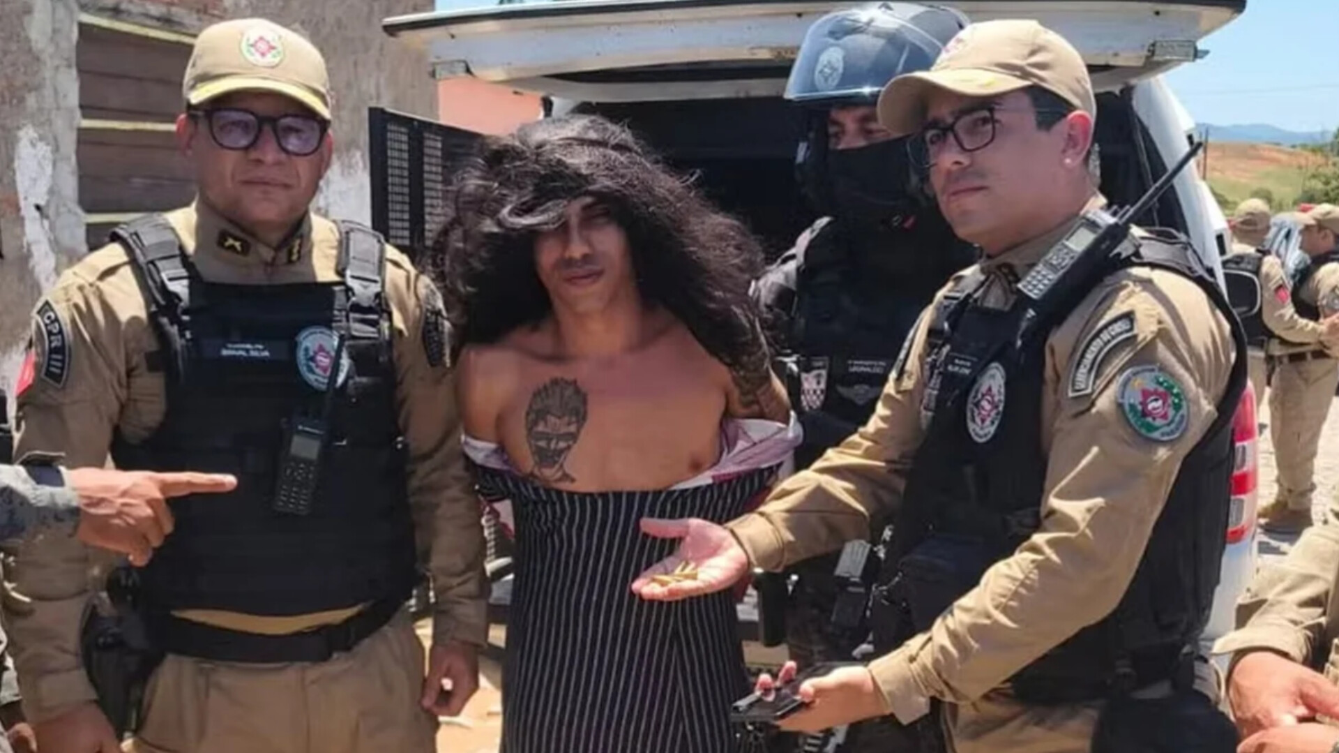 Preso vestido de mulher, homem afirma ter matado 80 pessoas na PB