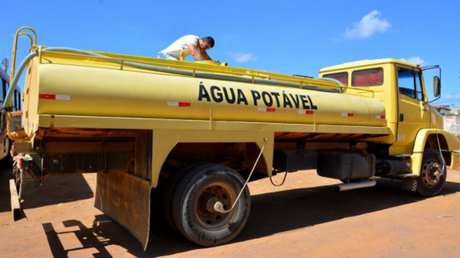 Suspensão Temporária no Abastecimento de Água por Carros-Pipa Afeta 14 Cidades da Paraíba